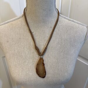 BROWN STONE CORD NECKLACE
